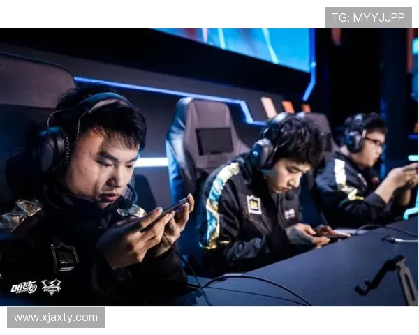 RNG在冠军杯积分榜中以65分稳居第一位置展现强劲实力